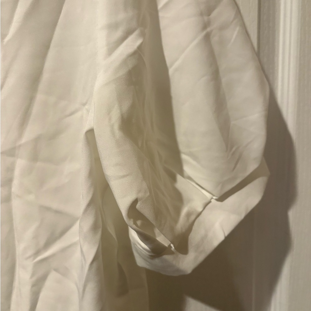 White Blouse - Picture 3 of 4